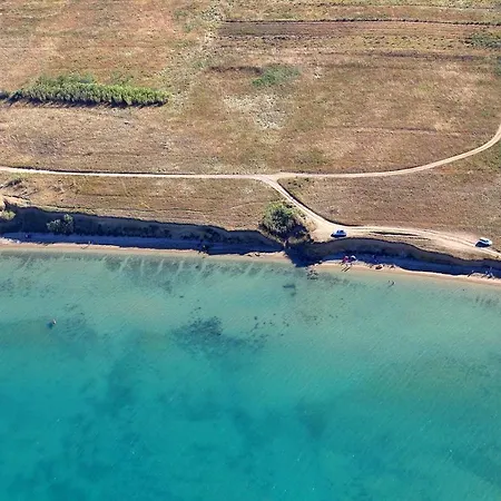 Apartments With Parking Space Privlaka, Zadar - 667 * Privlaka (Zadar)