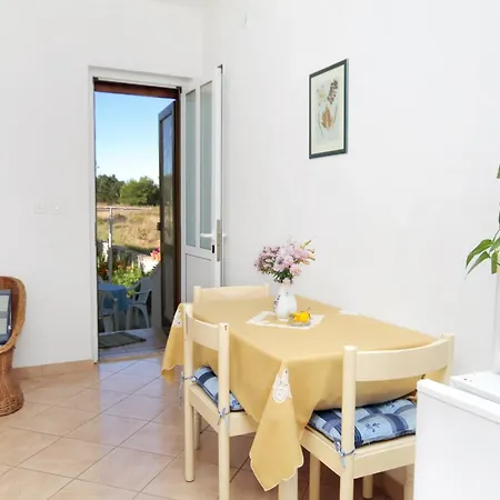 Apartments With A Parking Space Privlaka, Zadar - 667 *